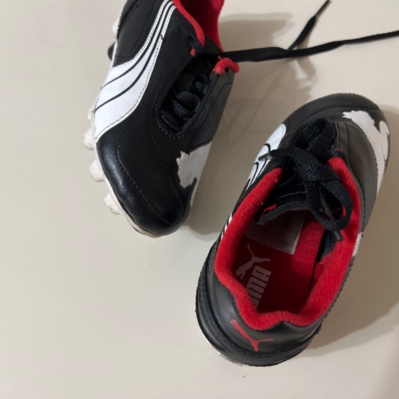 Child Puma soccer cleats - Picture 3 of 3